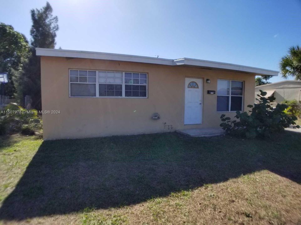 Recently Rented: $1,800 (2 beds, 1 baths, 704 Square Feet)