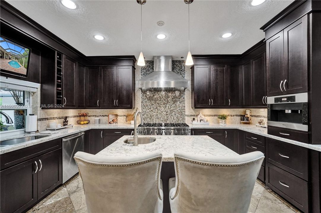 Recently Sold: $1,095,000 (4 beds, 2 baths, 2896 Square Feet)