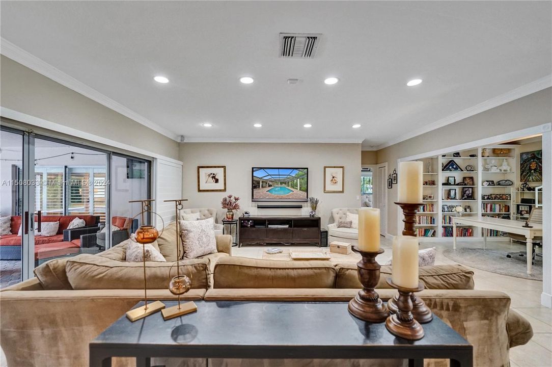 Recently Sold: $1,095,000 (4 beds, 2 baths, 2896 Square Feet)