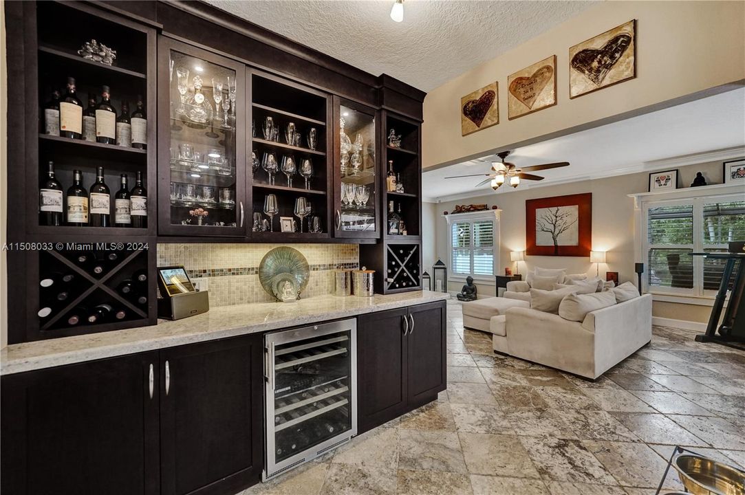 Recently Sold: $1,095,000 (4 beds, 2 baths, 2896 Square Feet)