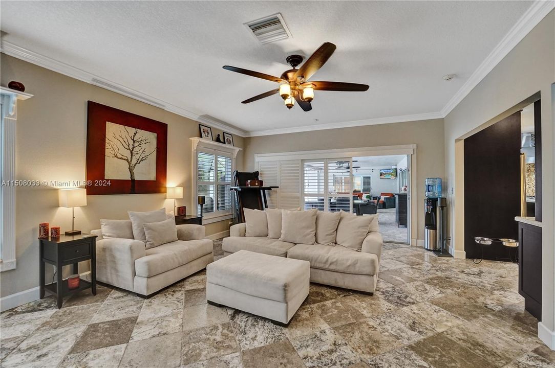 Recently Sold: $1,095,000 (4 beds, 2 baths, 2896 Square Feet)