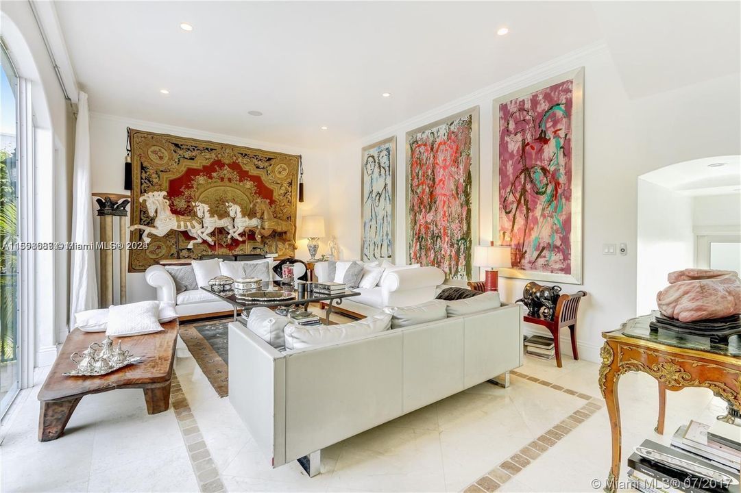 Recently Sold: $4,200,000 (5 beds, 5 baths, 3887 Square Feet)