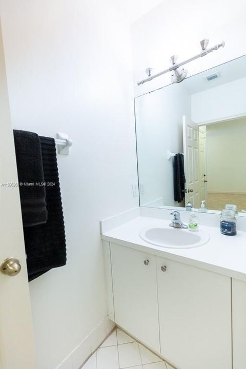 Recently Sold: $359,900 (3 beds, 2 baths, 1456 Square Feet)