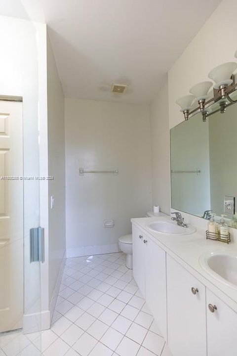 Recently Sold: $359,900 (3 beds, 2 baths, 1456 Square Feet)