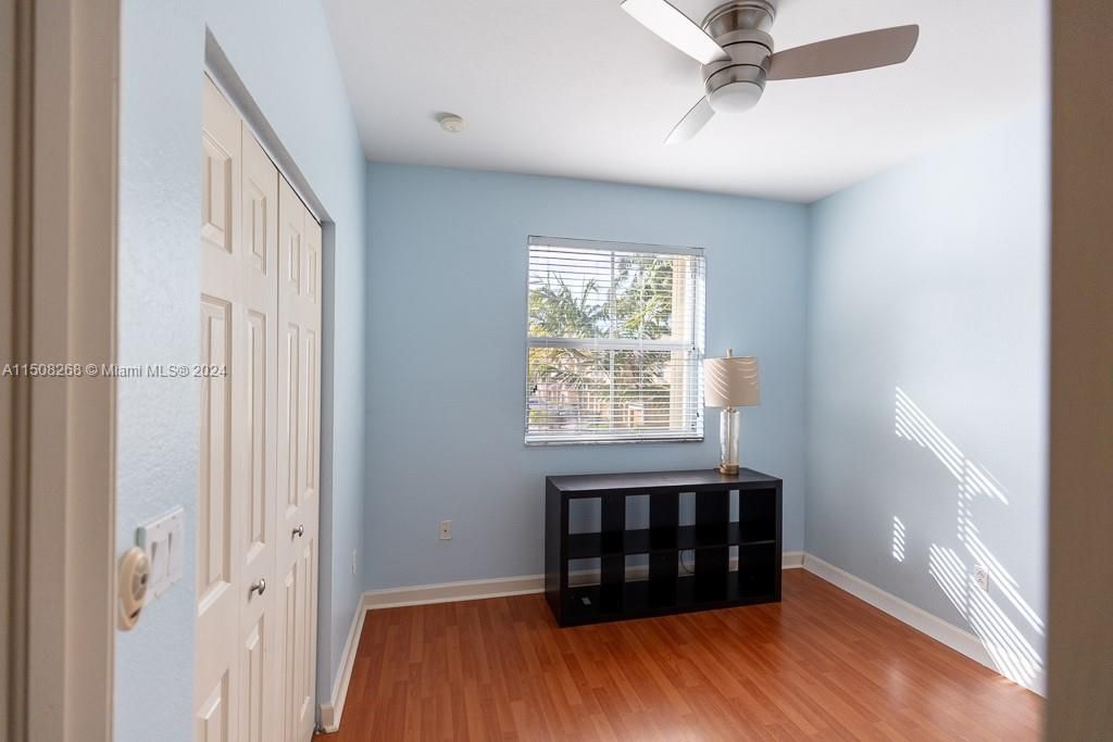 Recently Sold: $359,900 (3 beds, 2 baths, 1456 Square Feet)