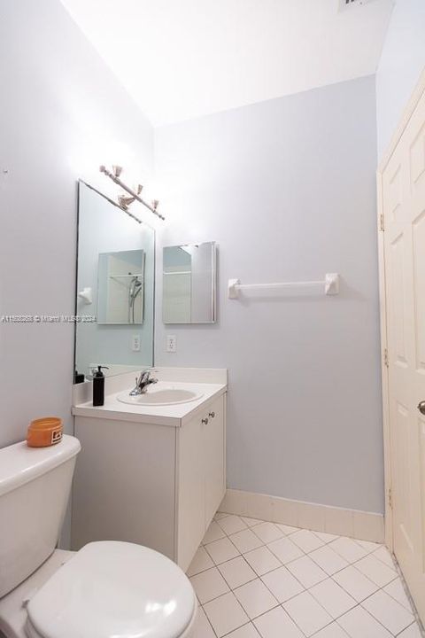 Recently Sold: $359,900 (3 beds, 2 baths, 1456 Square Feet)