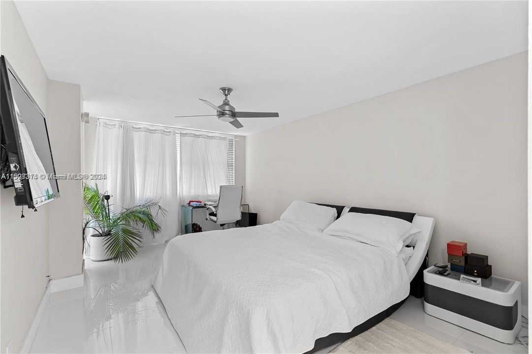 Recently Sold: $418,000 (1 beds, 2 baths, 1280 Square Feet)