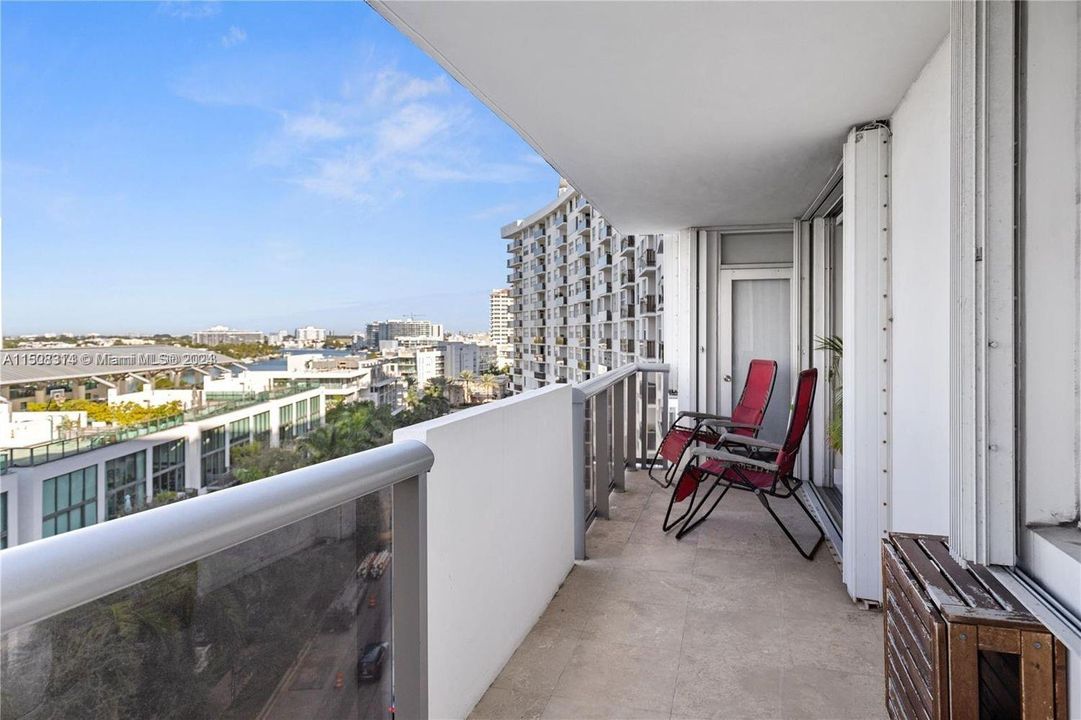 Recently Sold: $418,000 (1 beds, 2 baths, 1280 Square Feet)