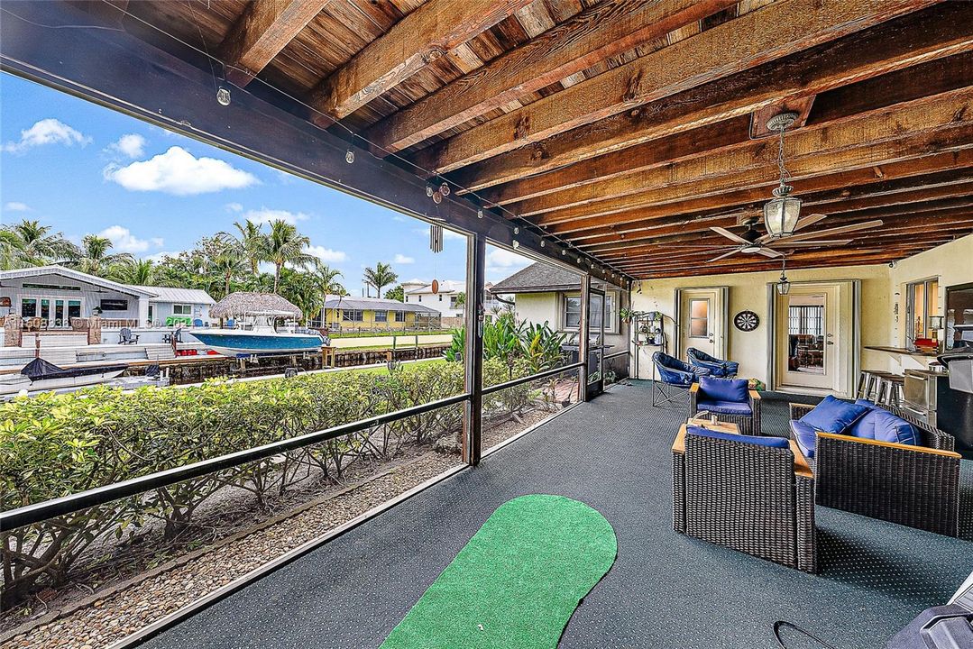 Recently Sold: $1,550,000 (3 beds, 2 baths, 1707 Square Feet)