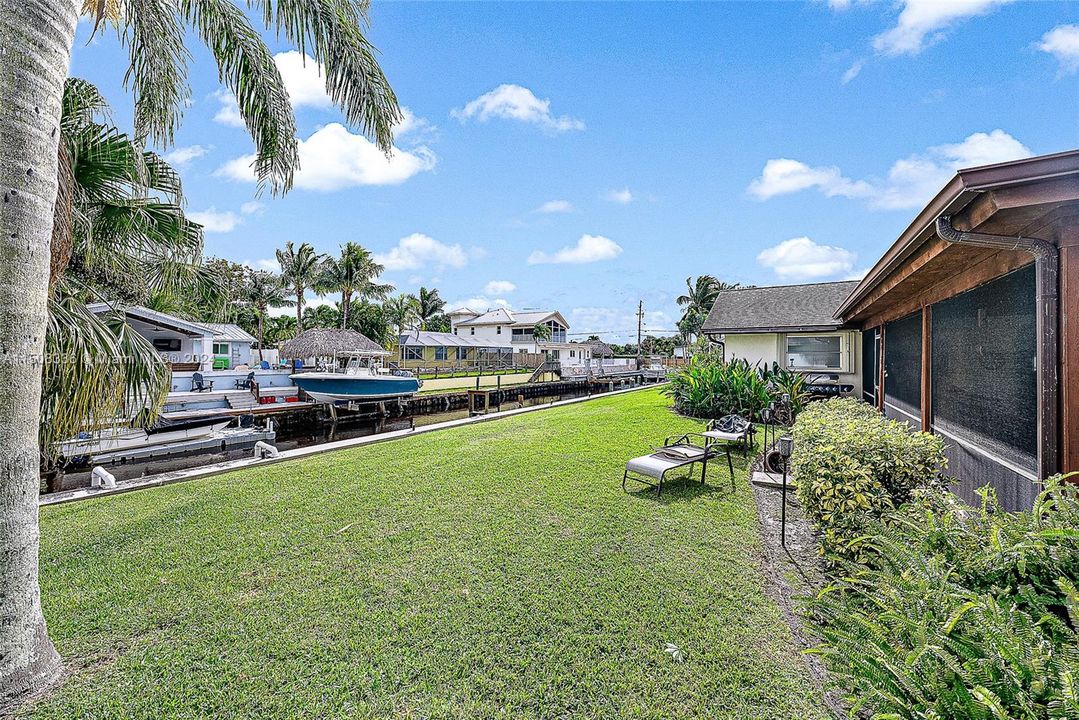 Recently Sold: $1,550,000 (3 beds, 2 baths, 1707 Square Feet)