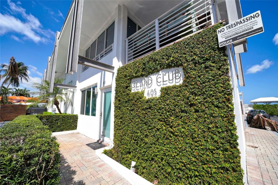 Recently Sold: $1,250,000 (1 beds, 1 baths, 630 Square Feet)