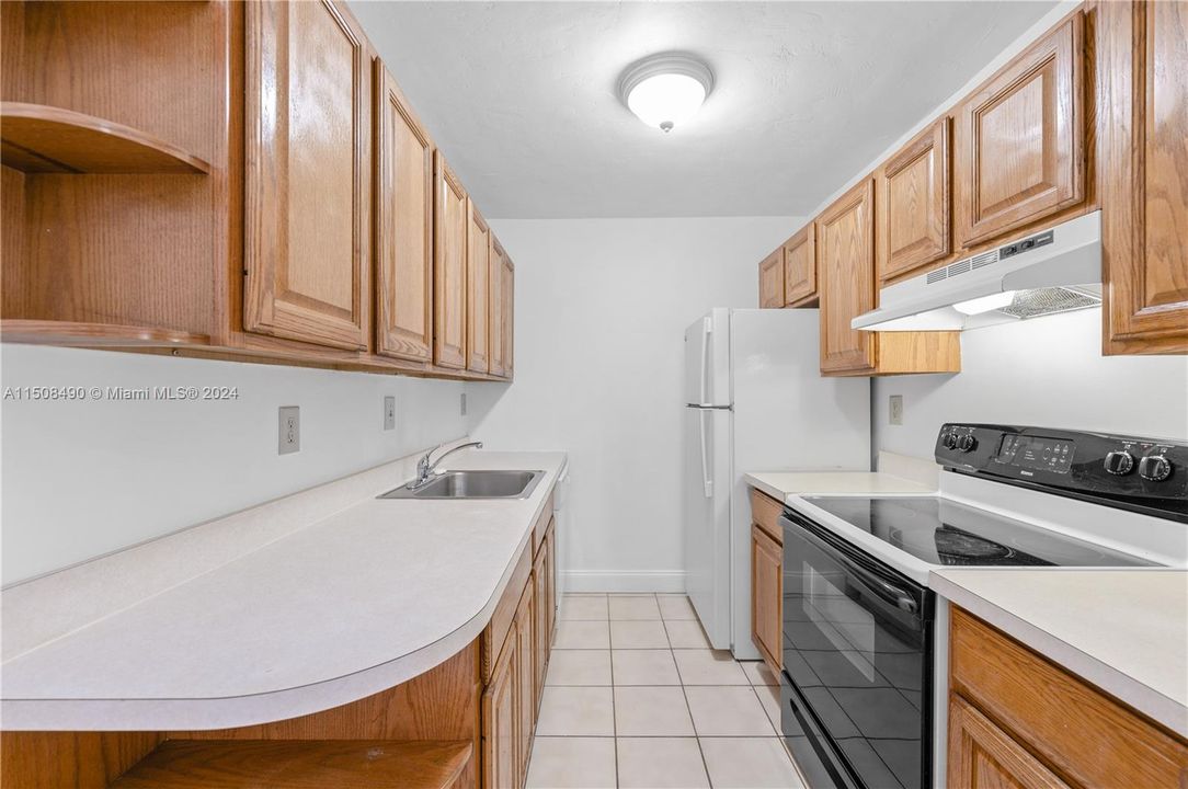 Recently Sold: $280,000 (2 beds, 1 baths, 816 Square Feet)