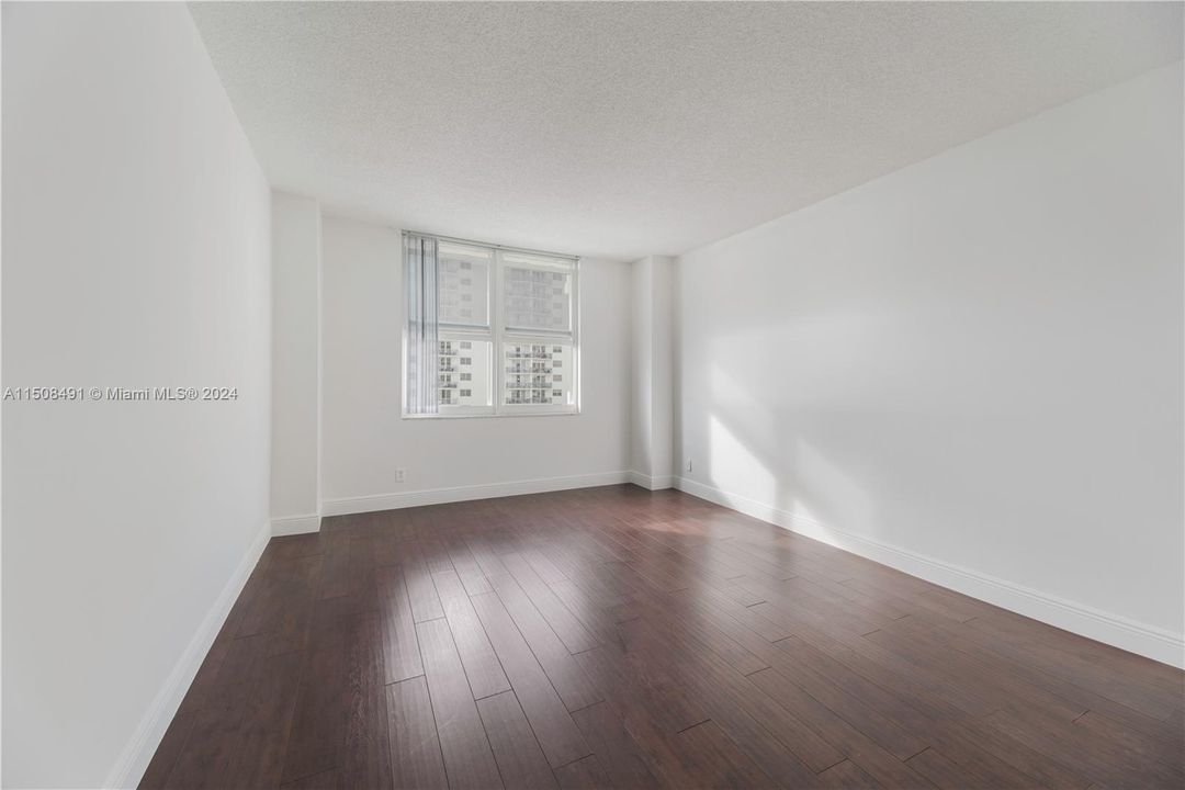 Recently Sold: $585,000 (2 beds, 2 baths, 1248 Square Feet)