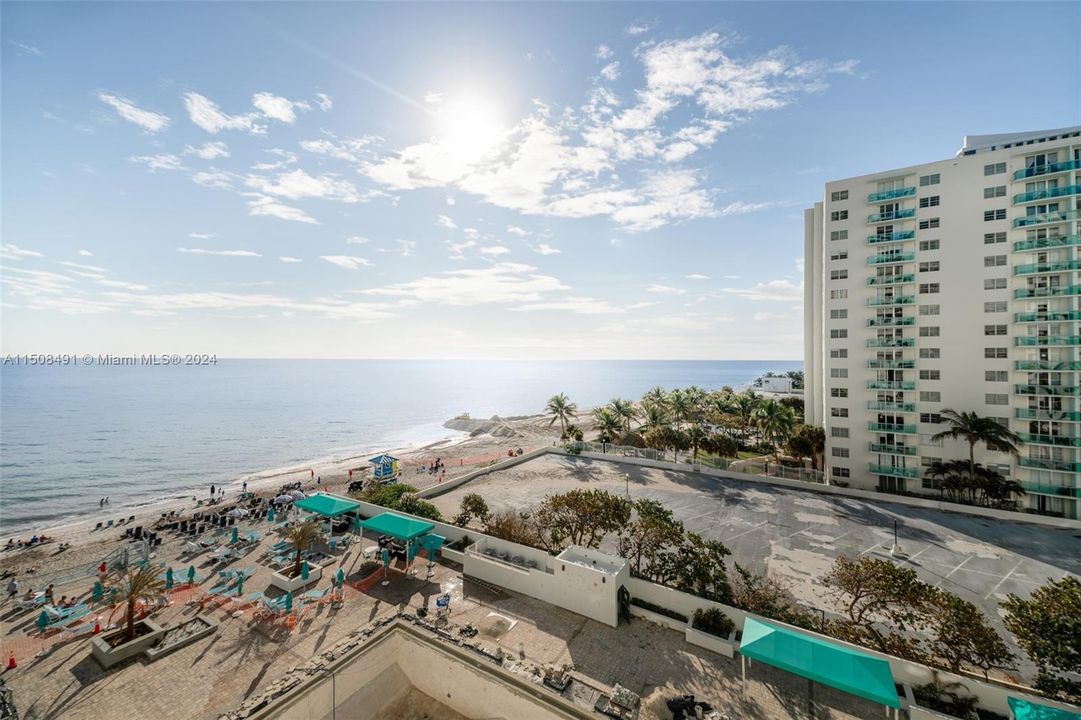 Recently Sold: $585,000 (2 beds, 2 baths, 1248 Square Feet)