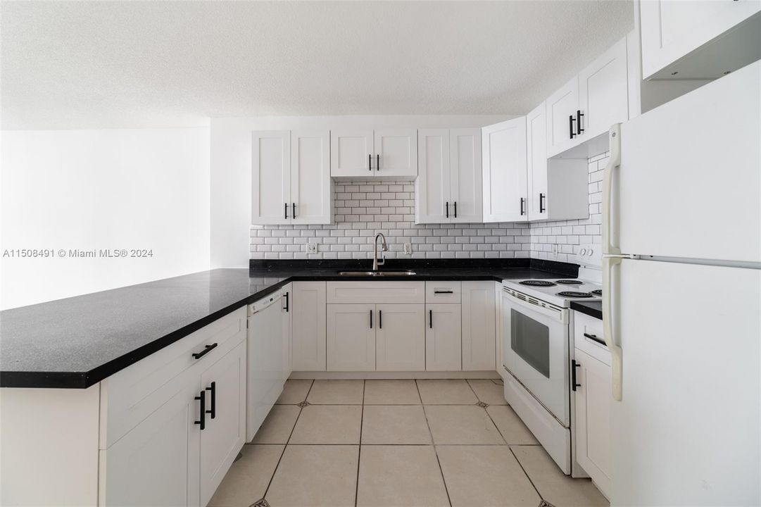 Recently Sold: $585,000 (2 beds, 2 baths, 1248 Square Feet)