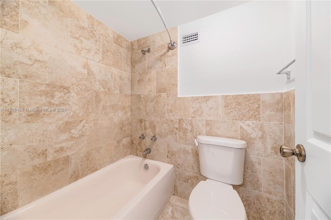 Recently Sold: $585,000 (2 beds, 2 baths, 1248 Square Feet)