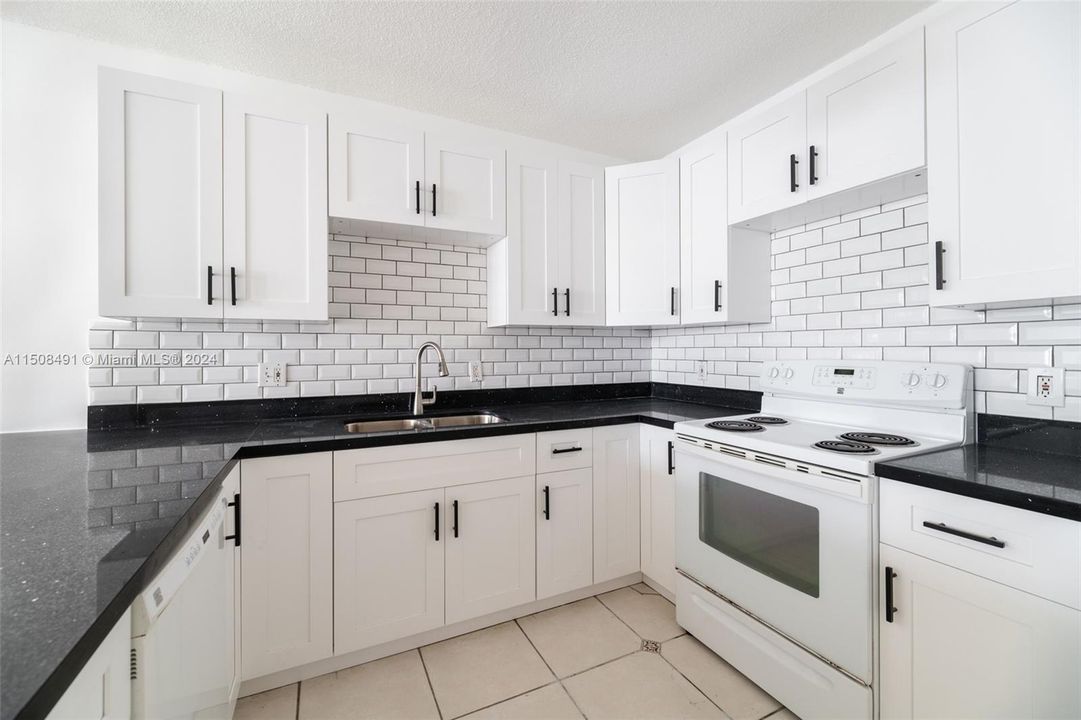 Recently Sold: $585,000 (2 beds, 2 baths, 1248 Square Feet)