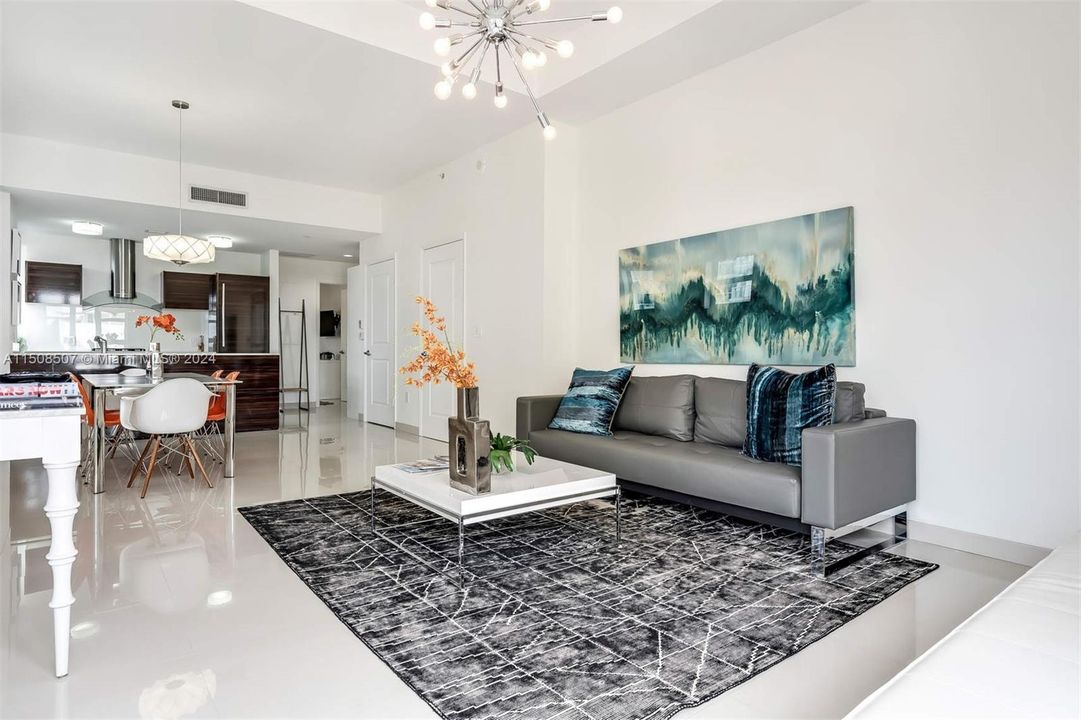 Recently Rented: $4,400 (1 beds, 1 baths, 982 Square Feet)