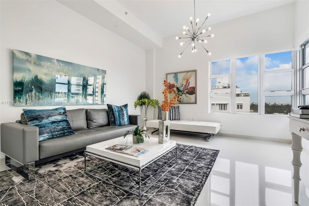 Recently Rented: $4,400 (1 beds, 1 baths, 982 Square Feet)