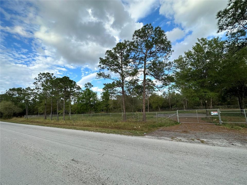 For Sale: $120,000 (0.99 acres)
