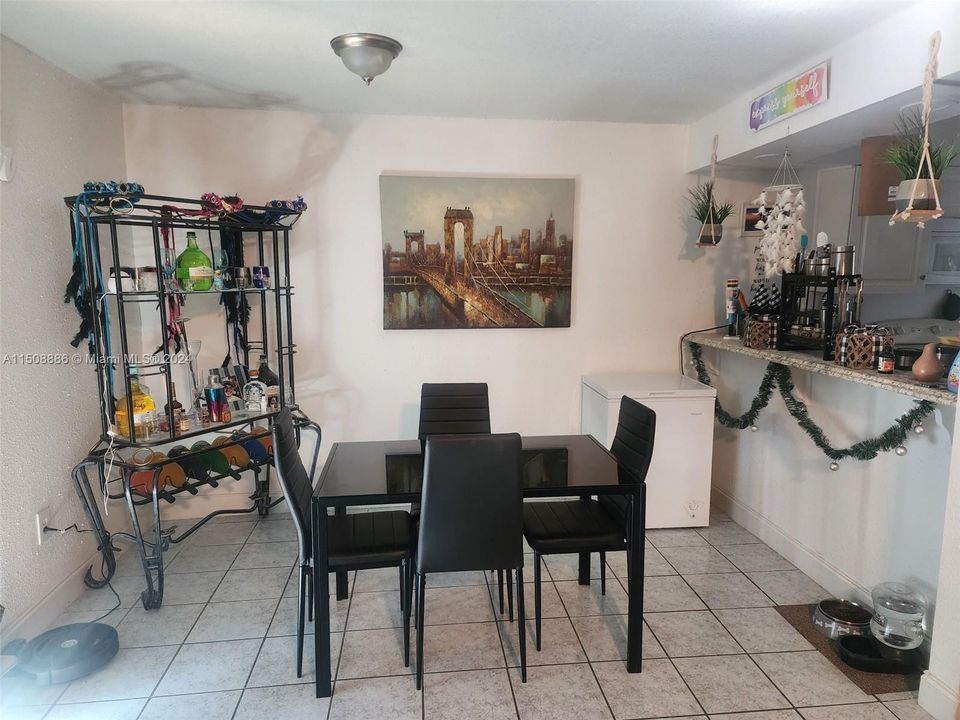 Active With Contract: $115,000 (1 beds, 1 baths, 0 Square Feet)