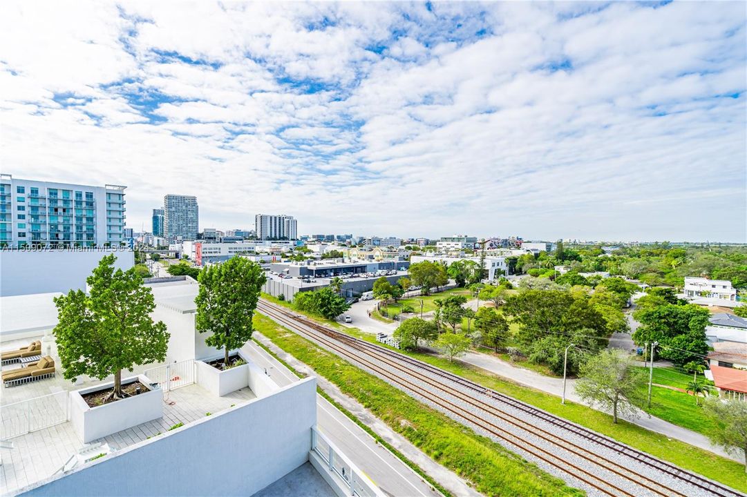 Recently Rented: $2,750 (1 beds, 1 baths, 616 Square Feet)