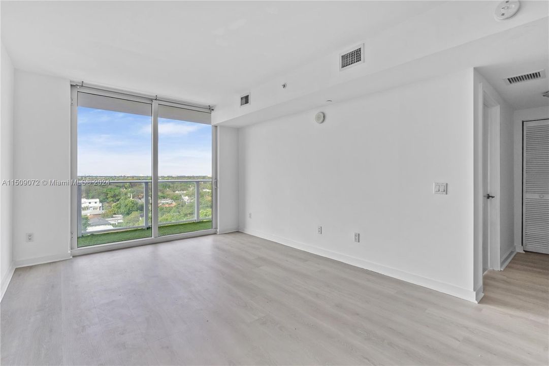 Recently Rented: $2,750 (1 beds, 1 baths, 616 Square Feet)