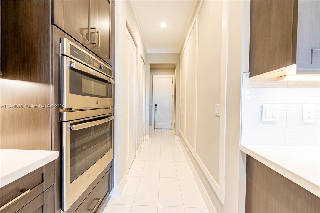 最近租的: $5,700 (4 贝兹, 3 浴室, 2824 平方英尺)