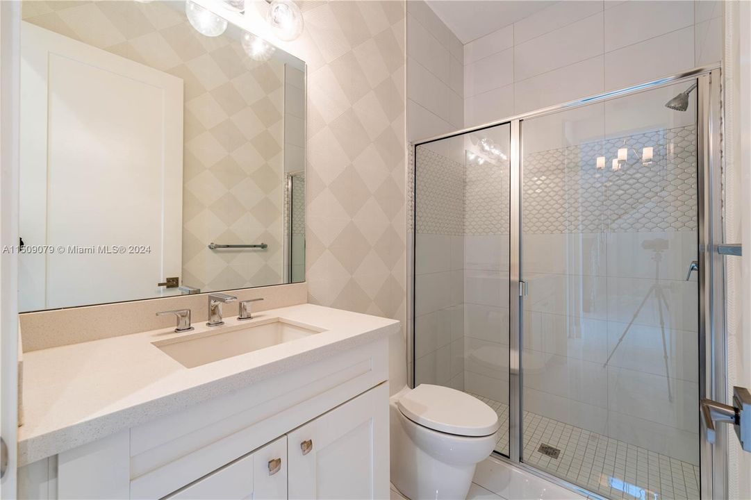 最近租的: $5,700 (4 贝兹, 3 浴室, 2824 平方英尺)