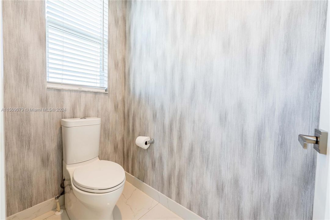 最近租的: $5,700 (4 贝兹, 3 浴室, 2824 平方英尺)