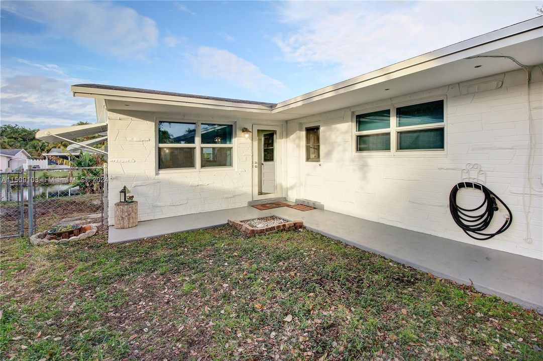 Recently Sold: $589,000 (0 beds, 0 baths, 1995 Square Feet)