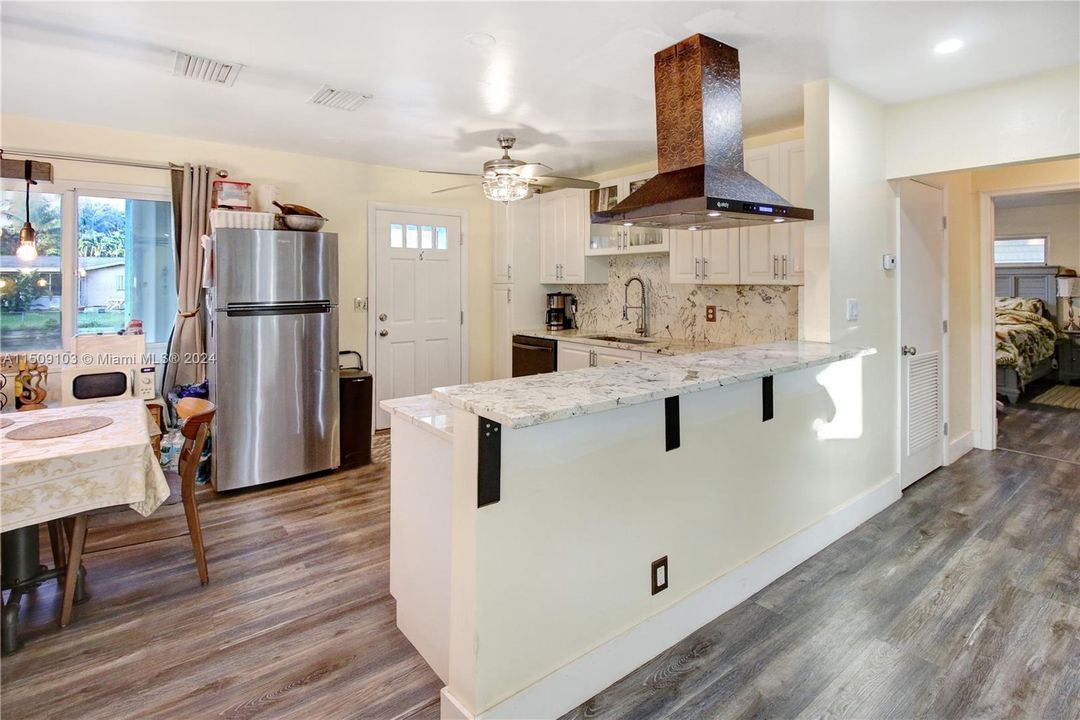 Recently Sold: $589,000 (0 beds, 0 baths, 1995 Square Feet)