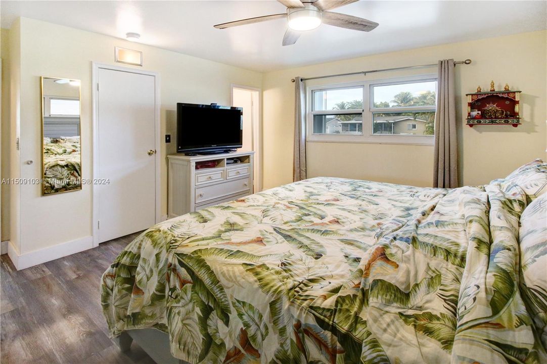 Recently Sold: $589,000 (0 beds, 0 baths, 1995 Square Feet)