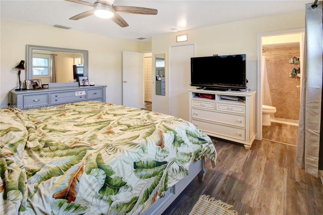 Recently Sold: $589,000 (0 beds, 0 baths, 1995 Square Feet)