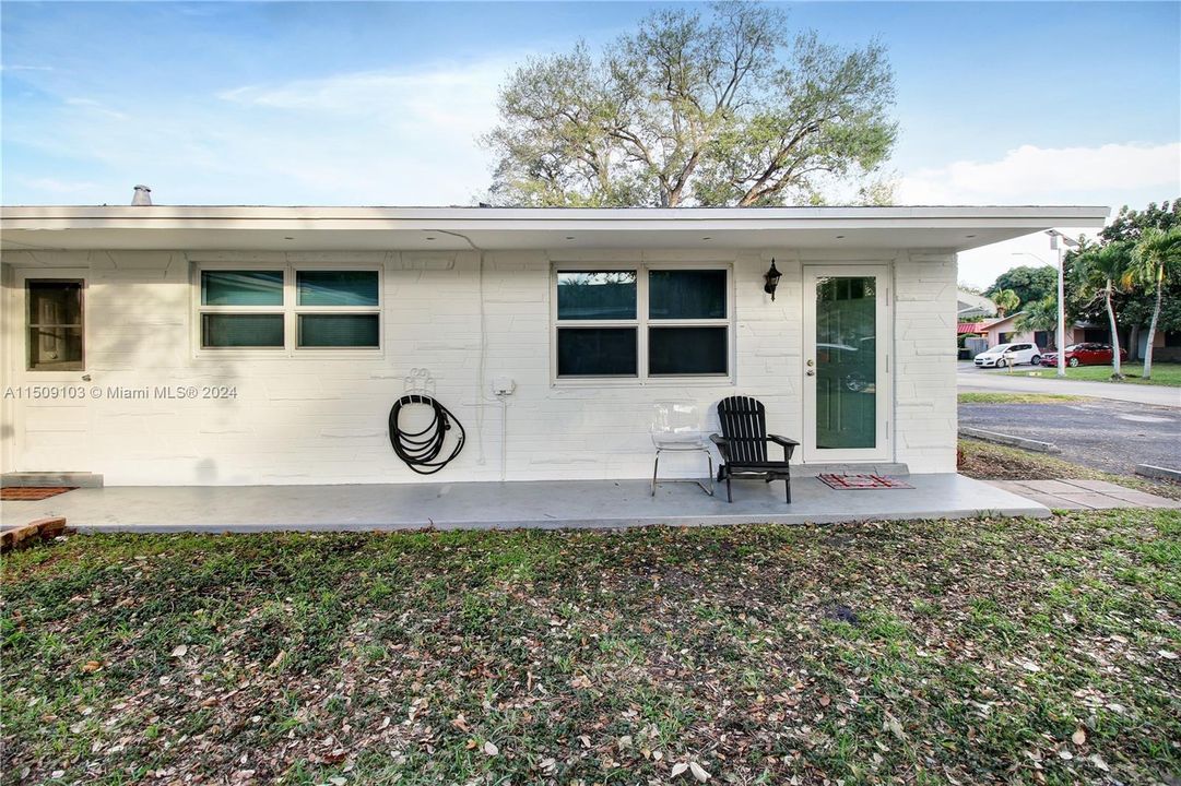 Recently Sold: $589,000 (0 beds, 0 baths, 1995 Square Feet)