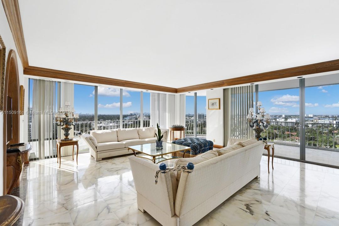 Active With Contract: $2,250,000 (4 beds, 3 baths, 3300 Square Feet)