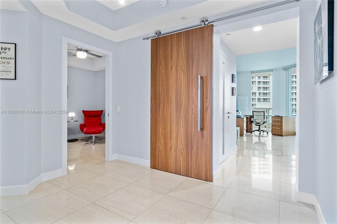 Active With Contract: $2,300,000 (3 beds, 3 baths, 3173 Square Feet)