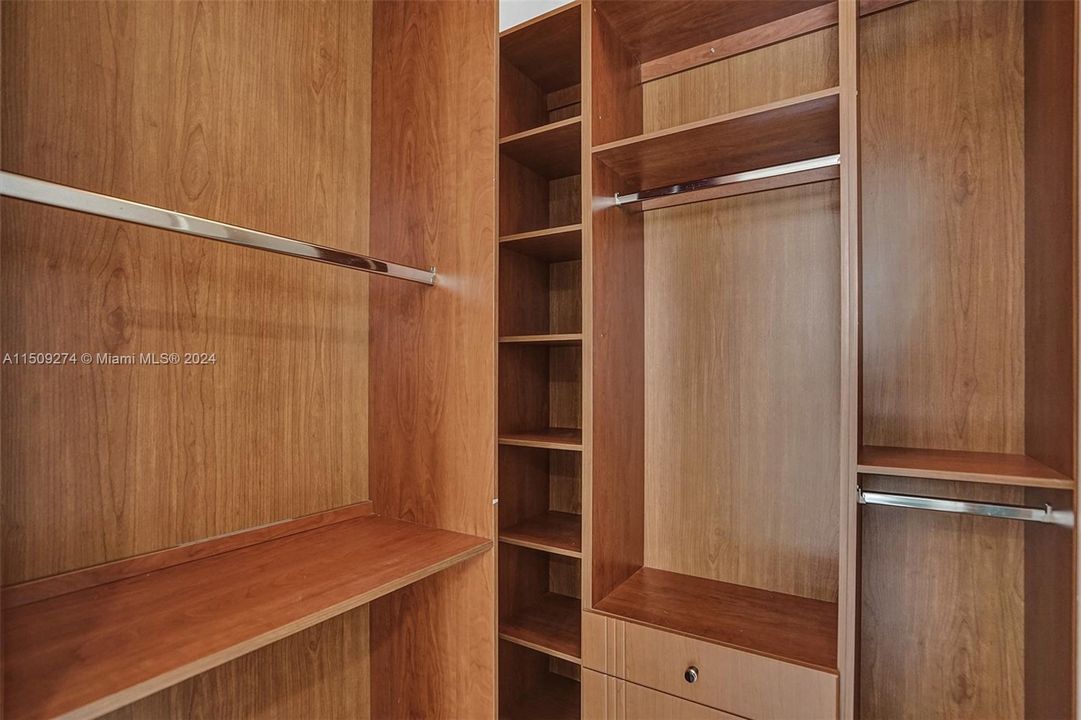 Недавно арендовано: $22,995 (9 спален, 7 ванн, 8368 Квадратных фут)