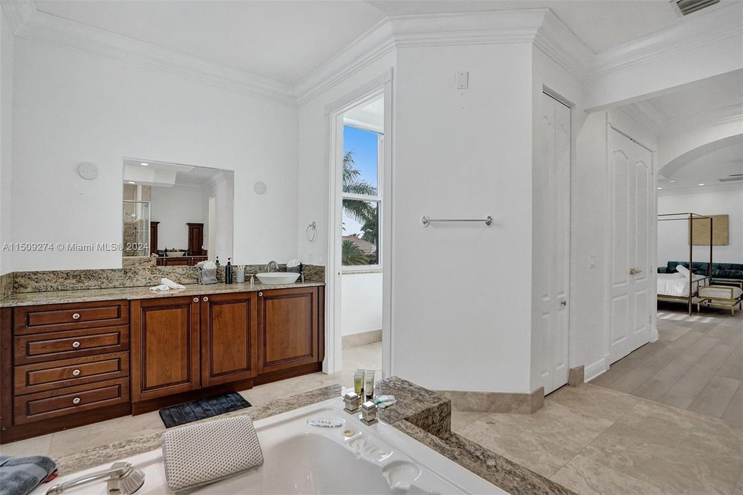 Недавно арендовано: $22,995 (9 спален, 7 ванн, 8368 Квадратных фут)