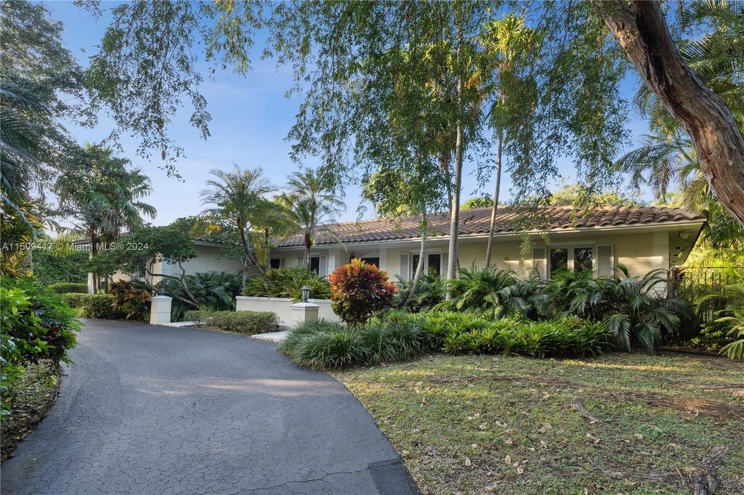 Recently Sold: $1,850,000 (4 beds, 3 baths, 2888 Square Feet)