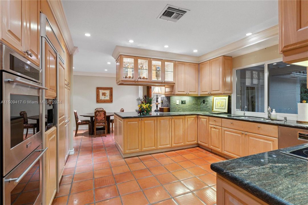Recently Sold: $1,850,000 (4 beds, 3 baths, 2888 Square Feet)