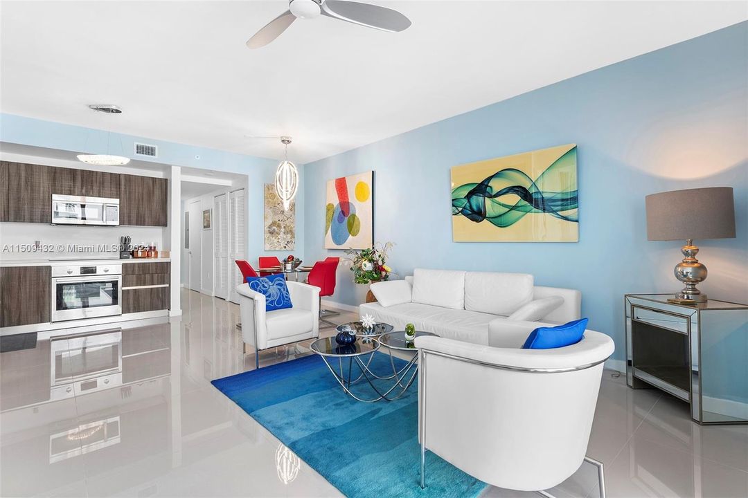 Недавно продано: $589,900 (1 спален, 1 ванн, 759 Квадратных фут)