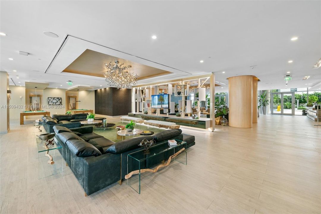 Недавно продано: $589,900 (1 спален, 1 ванн, 759 Квадратных фут)