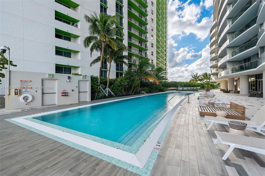 Недавно продано: $589,900 (1 спален, 1 ванн, 759 Квадратных фут)