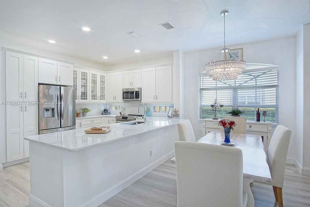 Недавно продано: $452,000 (2 спален, 2 ванн, 1253 Квадратных фут)