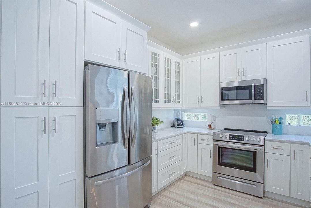 Недавно продано: $452,000 (2 спален, 2 ванн, 1253 Квадратных фут)