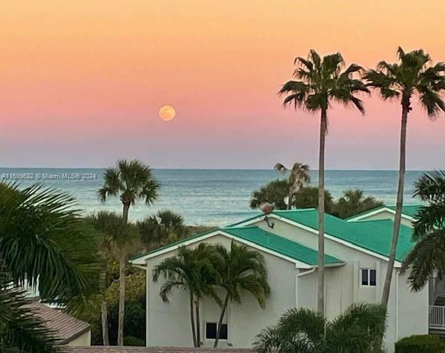 Недавно продано: $452,000 (2 спален, 2 ванн, 1253 Квадратных фут)