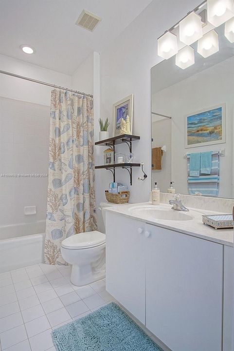 Недавно продано: $452,000 (2 спален, 2 ванн, 1253 Квадратных фут)