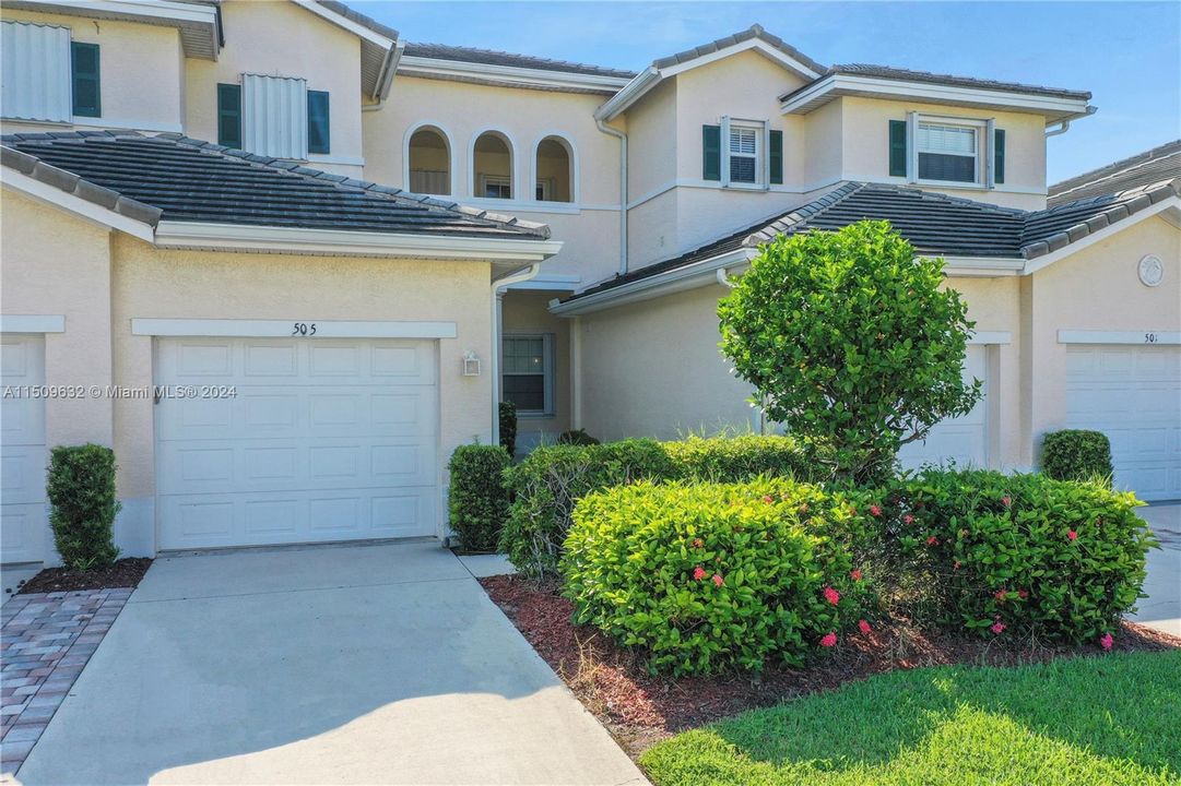 Недавно продано: $452,000 (2 спален, 2 ванн, 1253 Квадратных фут)