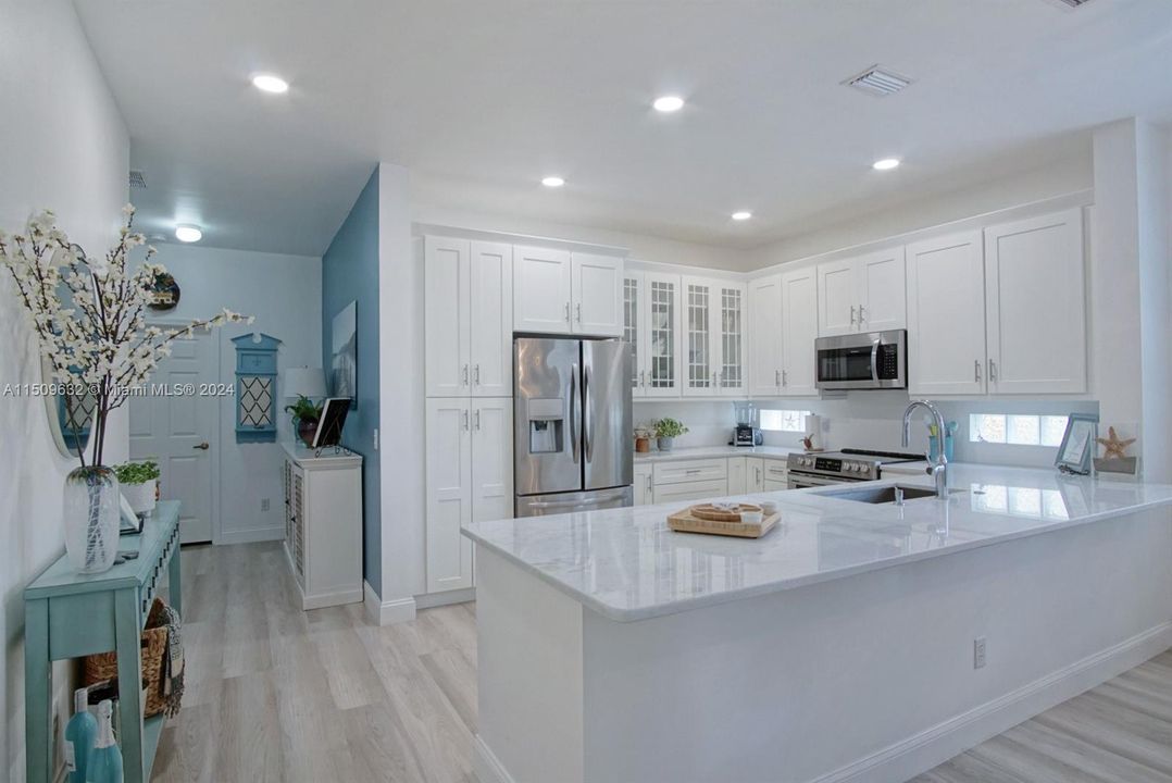 Недавно продано: $452,000 (2 спален, 2 ванн, 1253 Квадратных фут)